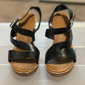 Women’s boc sandals